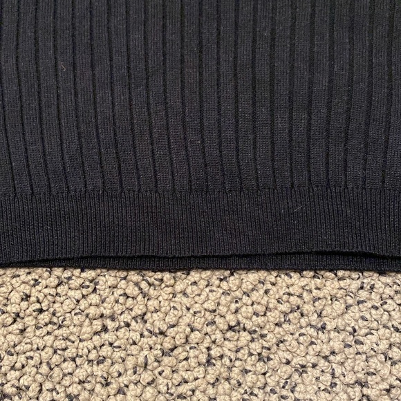 NWOT Black Ribbed Cropped Tank Top Size Small - Picture 4 of 10